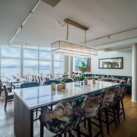 Fjordhotell - By Classic Norway ホテル モルデ