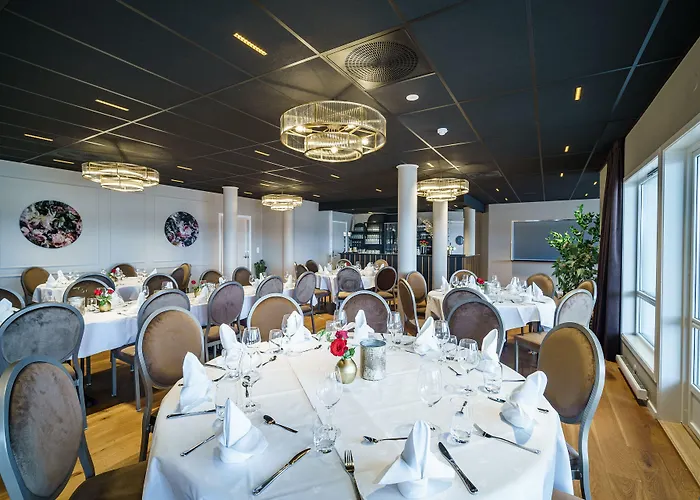 מלון Fjordhotell - By Classic Norway מולדה